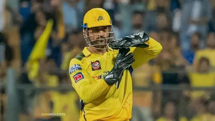 MS Dhoni 150 Catches in IPL: